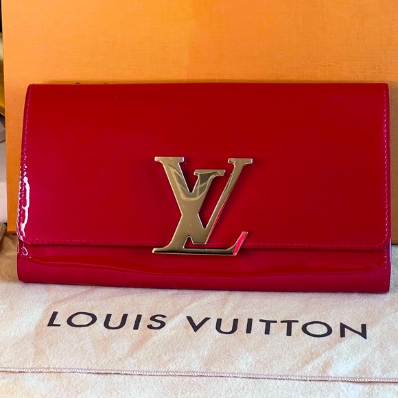 Louis Vuitton Red Vernis Louise Patent Leather Gold Tone LV Logo Clutch Handbag - Picture 1 of 14